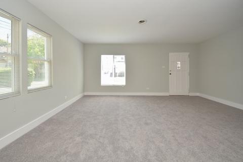 8010 White Ave, Lyons, IL 60534 photo 4