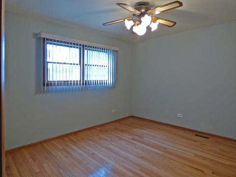 1320 Palm Dr, Wheeling, IL 60090 photo 13