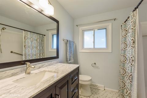 1714 Maya Ln, Mount Prospect, IL 60056 photo 14