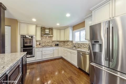1714 Maya Ln, Mount Prospect, IL 60056 photo 3