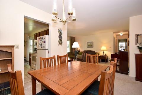 2830 Northampton Dr #D1, Rolling Meadows, IL 60008 photo 8