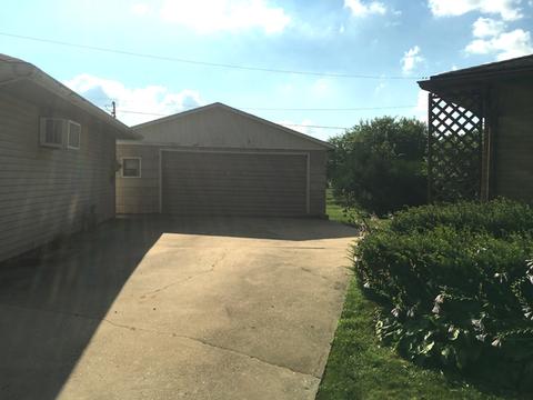 2027 Melba Pl, Peru, IL 61354 photo 3