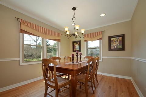 3854 Moulin Ln, Hoffman Estates, IL 60192 photo 3