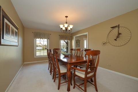 3854 Moulin Ln, Hoffman Estates, IL 60192 photo 8