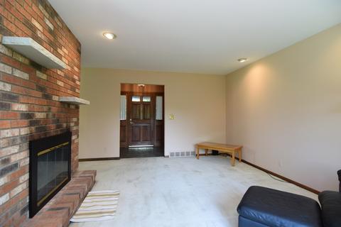 1301 Surrey Ct, Algonquin, IL 60102 photo 6