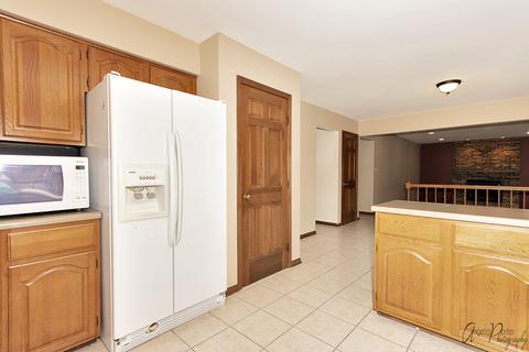 3221 W Bretons Dr, Mchenry, IL 60050 photo 5