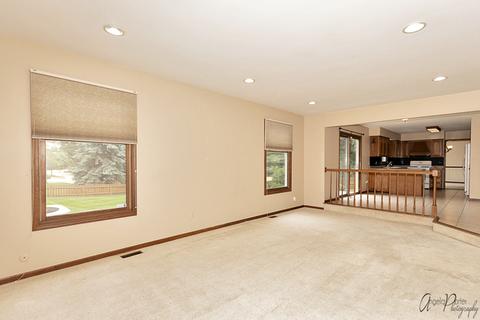 3221 W Bretons Dr, Mchenry, IL 60050 photo 10