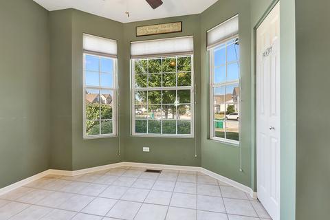 15729 Cove Cir, Plainfield, IL 60544 photo 4