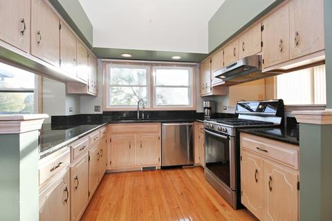 409 Wheatfield Rd, Matteson, IL 60443 photo 3