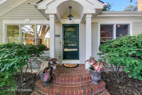 1302 E Forest Ave, Wheaton, IL 60187 photo 2