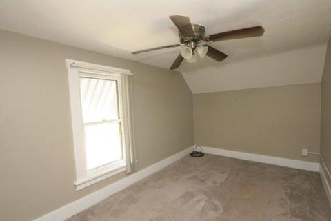 409 Wilcox Ave, Elgin, IL 60123 photo 11