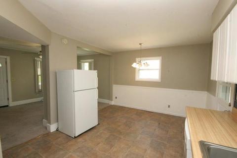 409 Wilcox Ave, Elgin, IL 60123 photo 8
