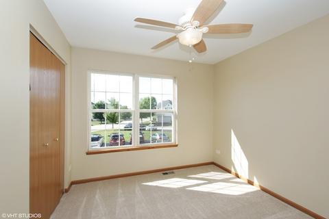 1116 Clover Dr, Minooka, IL 60447 photo 8