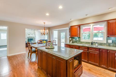 616 Flock Ave, Naperville, IL 60565 photo 9