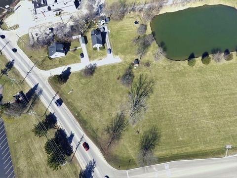 3302 N Chapel Hill Rd, Mchenry, IL 60051 photo 2