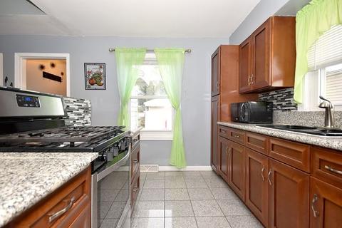 4615 Custer Ave, Lyons, IL 60534 photo 9