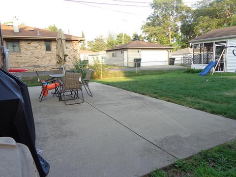 3303 Bernice Rd, Lansing, IL 60438 photo 3