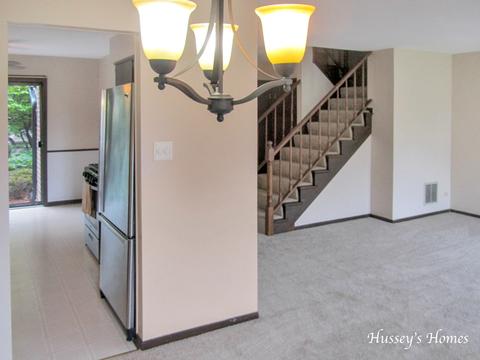 1144 Briarcliffe Blvd, Wheaton, IL 60189 photo 6