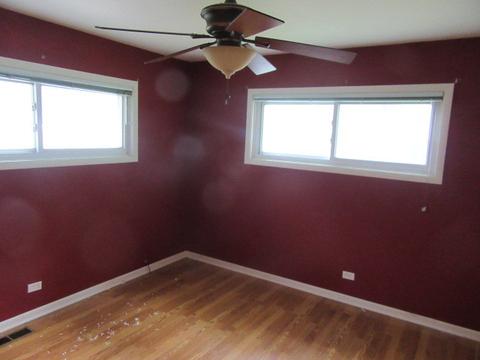 381 Nancy Ln, Wheeling, IL 60090 photo 4