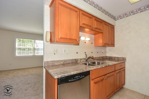 1236 Mae Ct #1236, Wheeling, IL 60090 photo 4