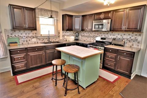 455 Morgan St, Elgin, IL 60123 photo 2