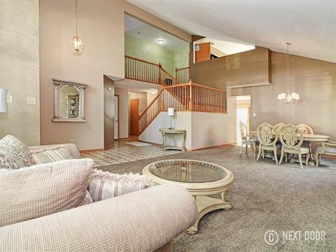 2207 Falcon Dr, Plainfield, IL 60586 photo 3