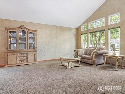 2207 Falcon Dr, Plainfield, IL 60586 photo 4