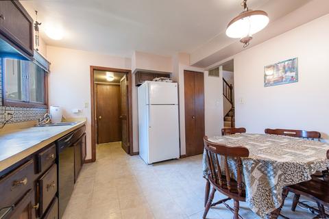 1385 Westbury Dr, Hoffman Estates, IL 60192 photo 9