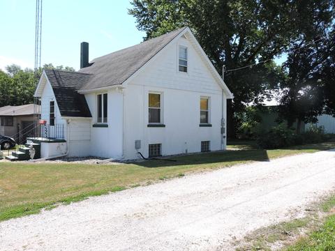 154 E Second North St, Chebanse, IL 60922 photo 2