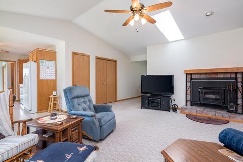 8213 N Mill Rd, Leaf River, IL 61047 photo 5