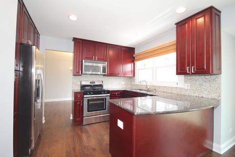 723 Hastings Ct, Wheeling, IL 60090 photo 2