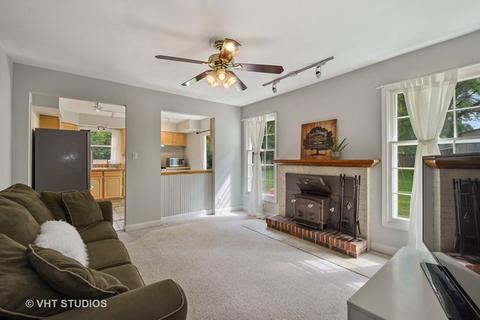 600 Chestnut Ct, Algonquin, IL 60102 photo 8