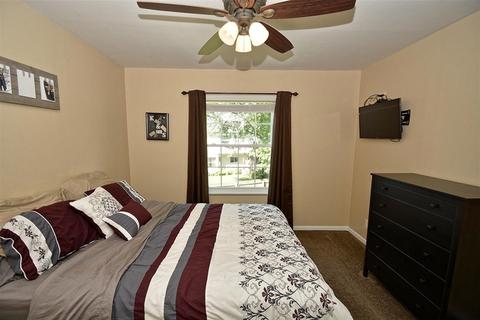 2785 White Barn Rd, Aurora, IL 60502 photo 17
