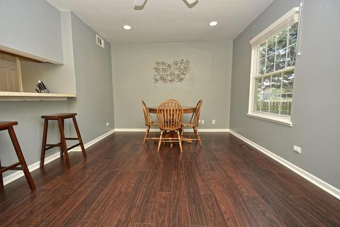 2785 White Barn Rd, Aurora, IL 60502 photo 8