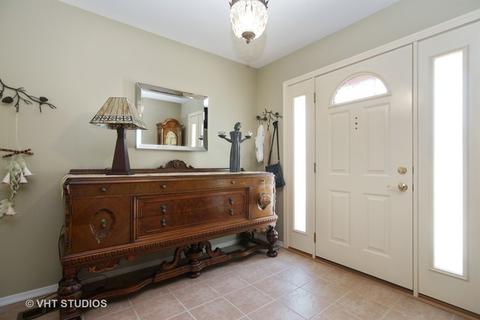 1075 Hassell Rd, Hoffman Estates, IL 60169 photo 2