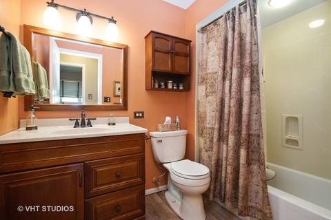 1075 Hassell Rd, Hoffman Estates, IL 60169 photo 13