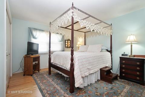 1075 Hassell Rd, Hoffman Estates, IL 60169 photo 9