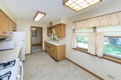 1332 Prospect Ave, Des Plaines, IL 60018 photo 4