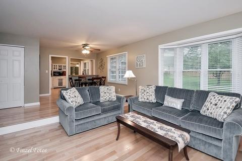 4407 Ashley Dr, Mchenry, IL 60050 photo 3