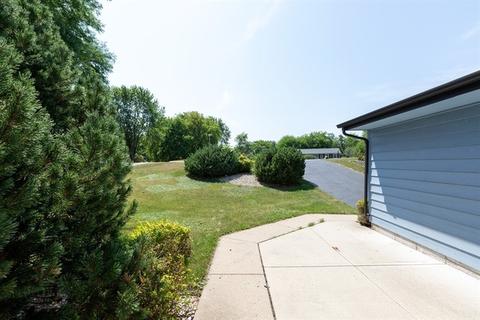 1222 Surrey Ct, Algonquin, IL 60102 photo 4