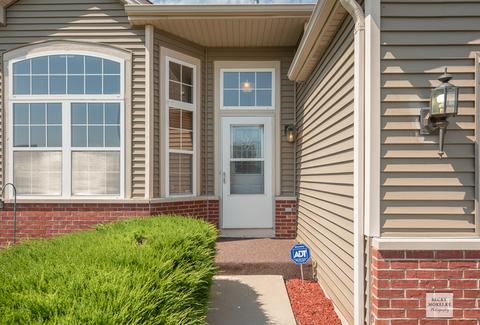 7507 Kenicott Ln, Plainfield, IL 60586 photo 4