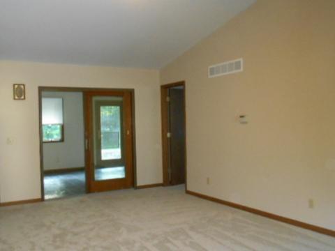 204 Oak St, Spring Valley, IL 61362 photo 2