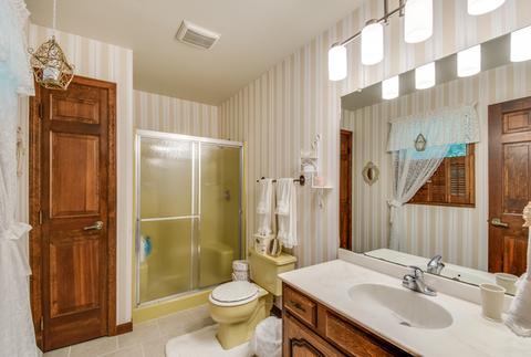 785 Donna Ave, Aurora, IL 60505 photo 8
