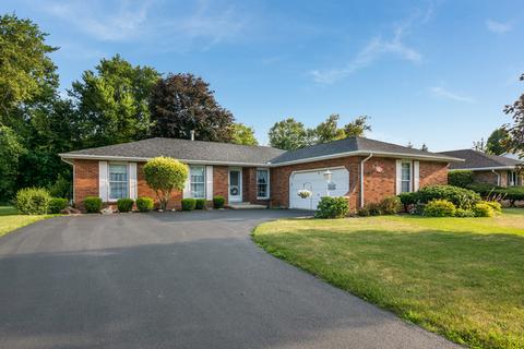 785 Donna Ave, Aurora, IL 60505 photo 2