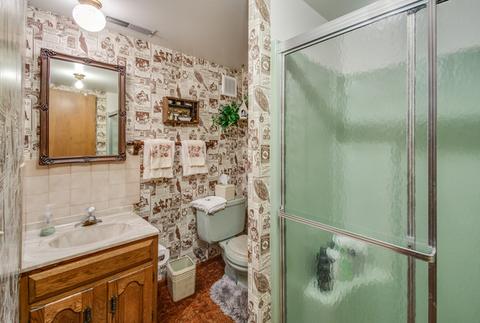 785 Donna Ave, Aurora, IL 60505 photo 12