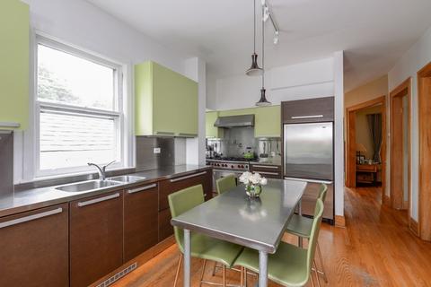 423 Greenleaf St, Evanston, IL 60202 photo 6