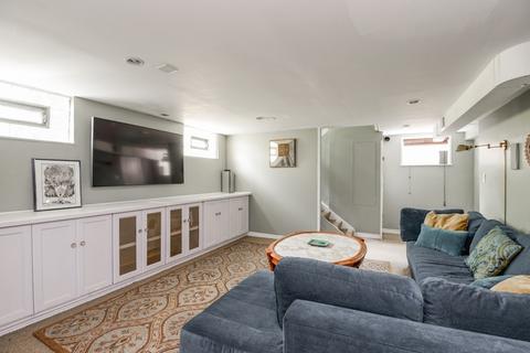 423 Greenleaf St, Evanston, IL 60202 photo 19
