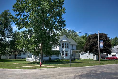 416 E Ash St, Chatsworth, IL 60921 photo 2