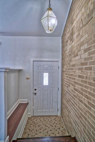 8929 Lyons St, Des Plaines, IL 60016 photo 3