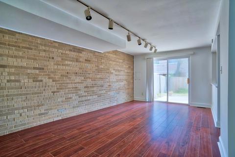8929 Lyons St, Des Plaines, IL 60016 photo 8